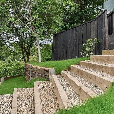 The Ridge London - Luxury Designer Villa With Hot Tub And Sauna, Bexley Borough Of London-2